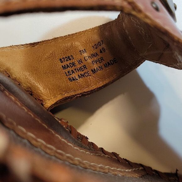 CLARKS ARTISAN COLLECTION WEDGE THONG SANDAL - Picture 11 of 13